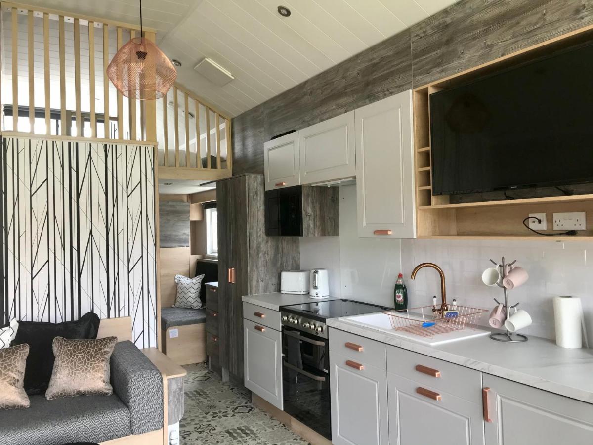 Caledonian Lodges 2 Инвернес Екстериор снимка